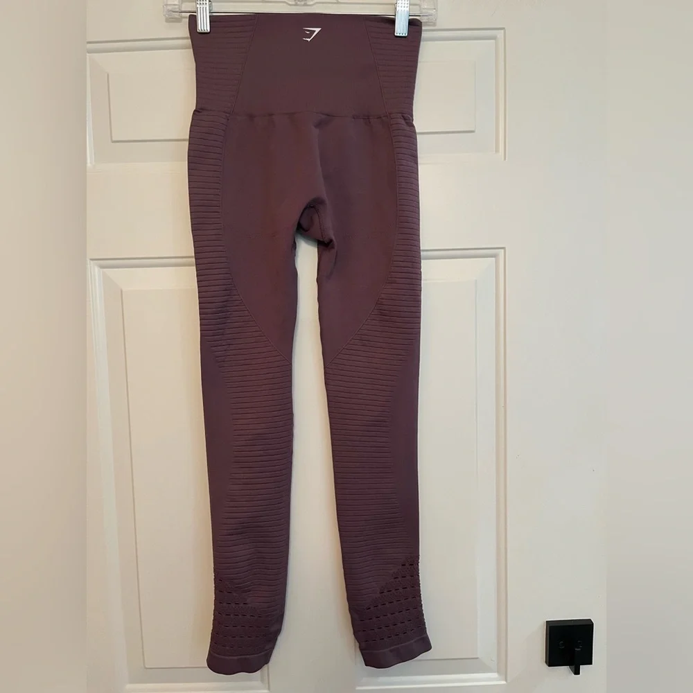 Women’s Gymshark purple seamless energy hi rise ribbed leggings. Size XS/Small - Picture 3 of 14